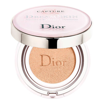 DIOR       DREAMSKIN     TINT 10